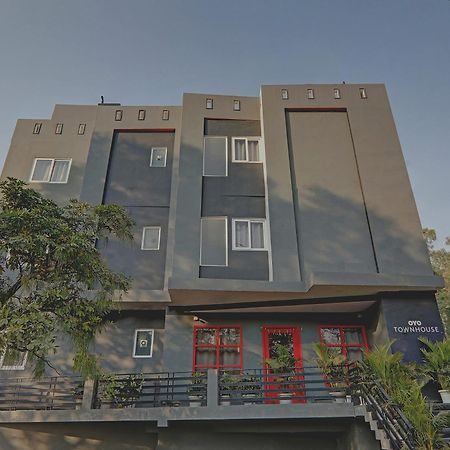 Super Townhouse 139 Ashiyana Smriti Upvan Near Emerald Mall Lucknow Bijnaur Екстериор снимка
