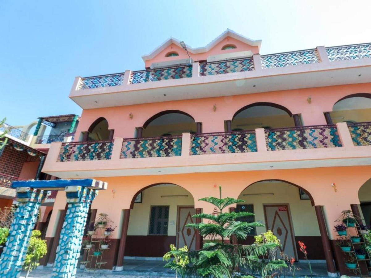 Super Townhouse 139 Ashiyana Smriti Upvan Near Emerald Mall Lucknow Bijnaur Екстериор снимка