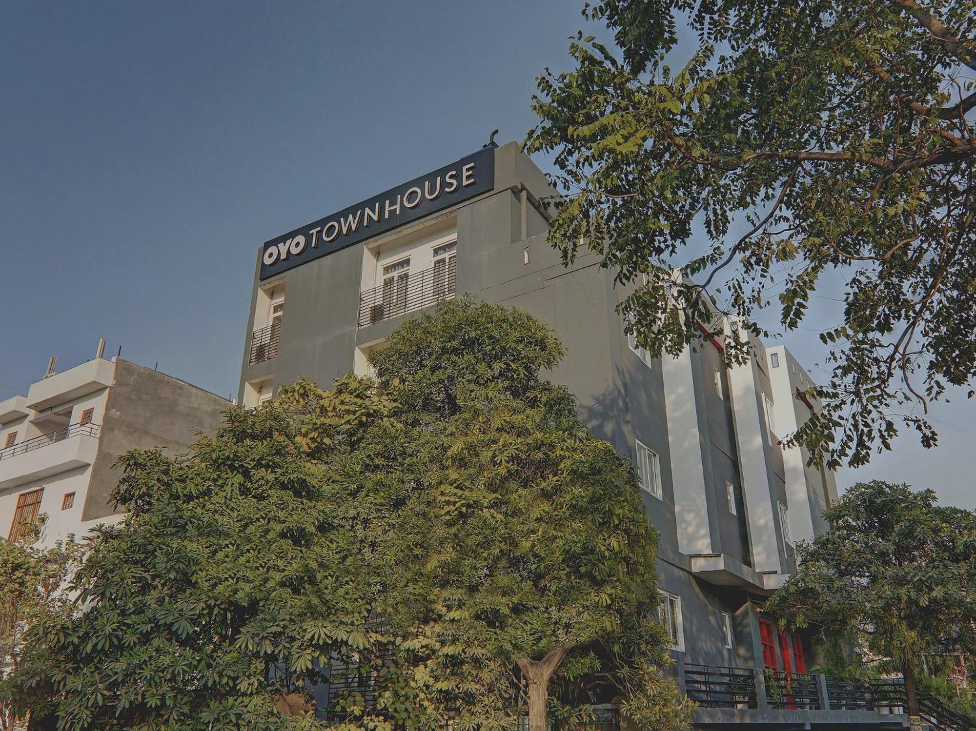 Super Townhouse 139 Ashiyana Smriti Upvan Near Emerald Mall Lucknow Bijnaur Екстериор снимка