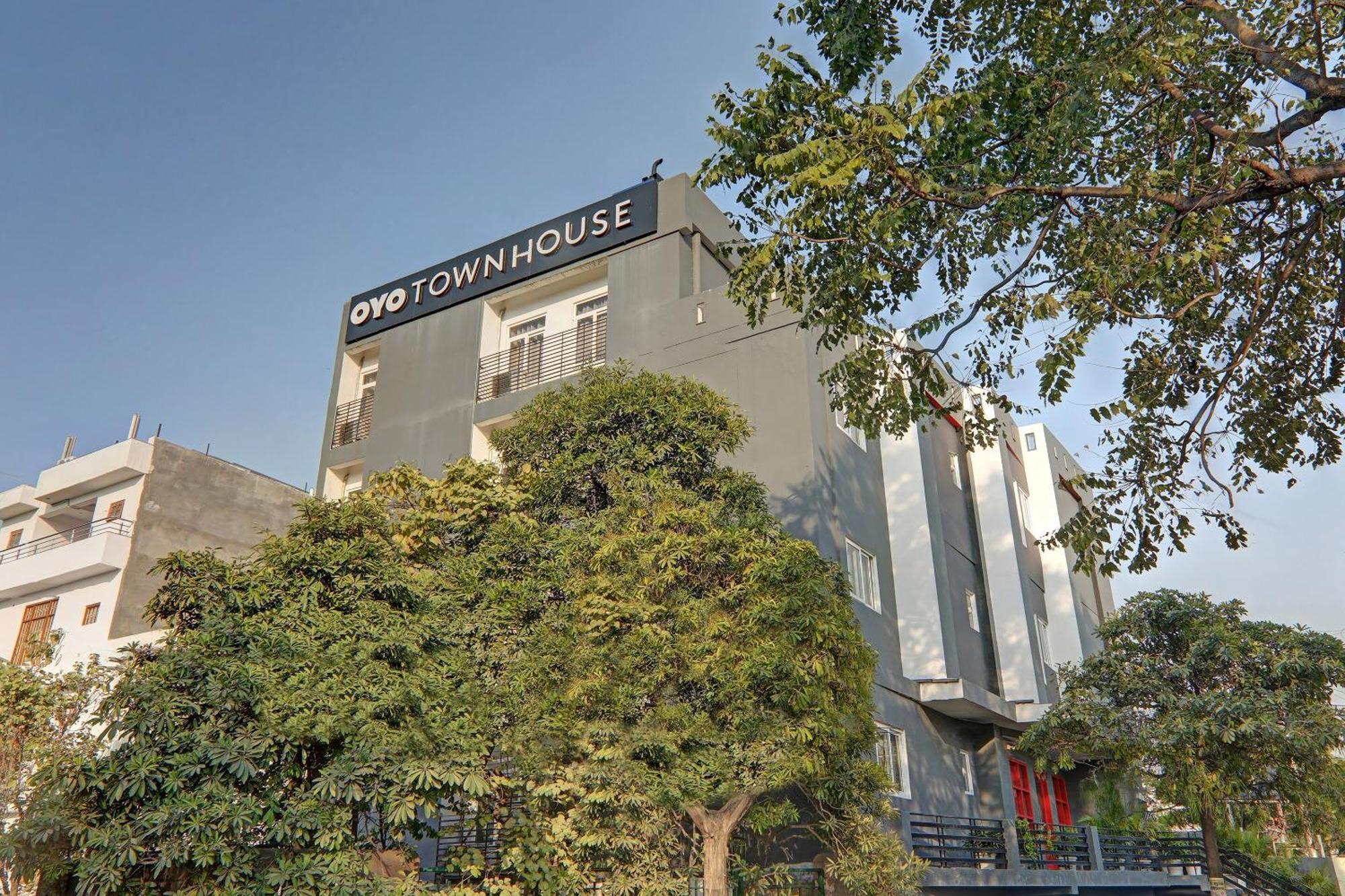 Super Townhouse 139 Ashiyana Smriti Upvan Near Emerald Mall Lucknow Bijnaur Екстериор снимка